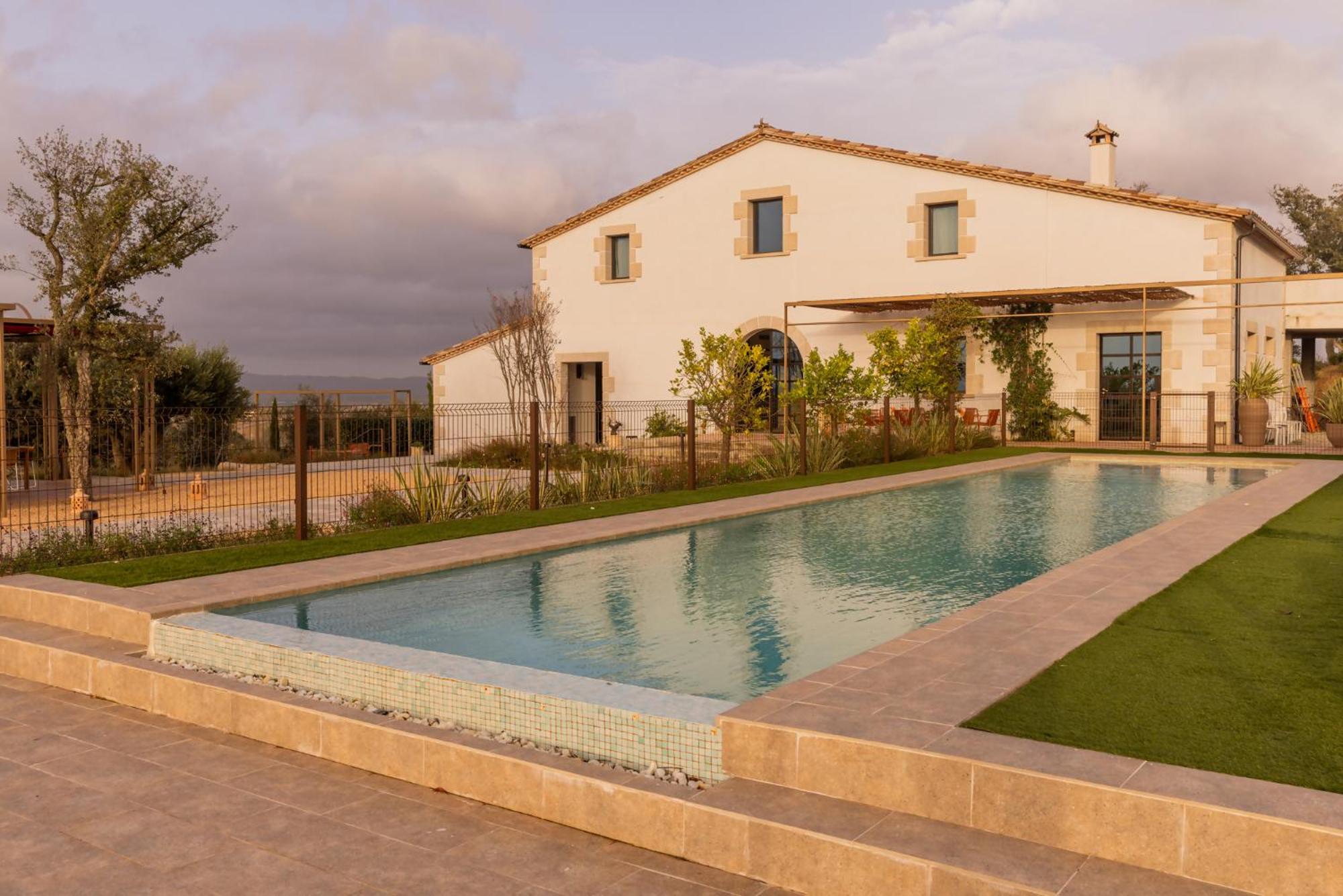 Can Bufi Espectacular Casa Con Piscina Interior Γιαγκοστέρα Εξωτερικό φωτογραφία